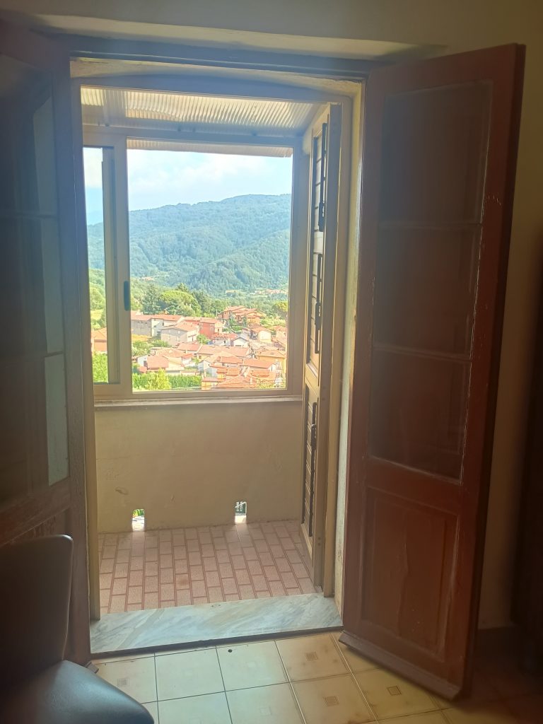 Detached house in the thermal area (via Cremonesi, 76)