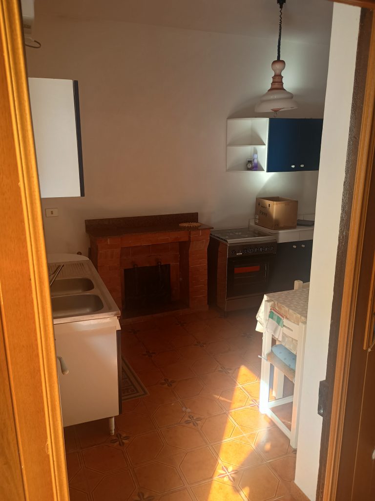 Detached house in the thermal area (via Cremonesi, 76)