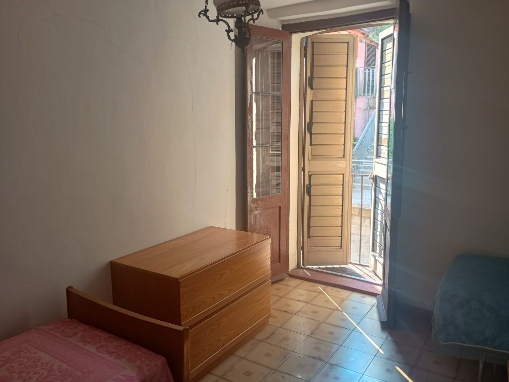 Detached house in the thermal area (via Cremonesi, 76)