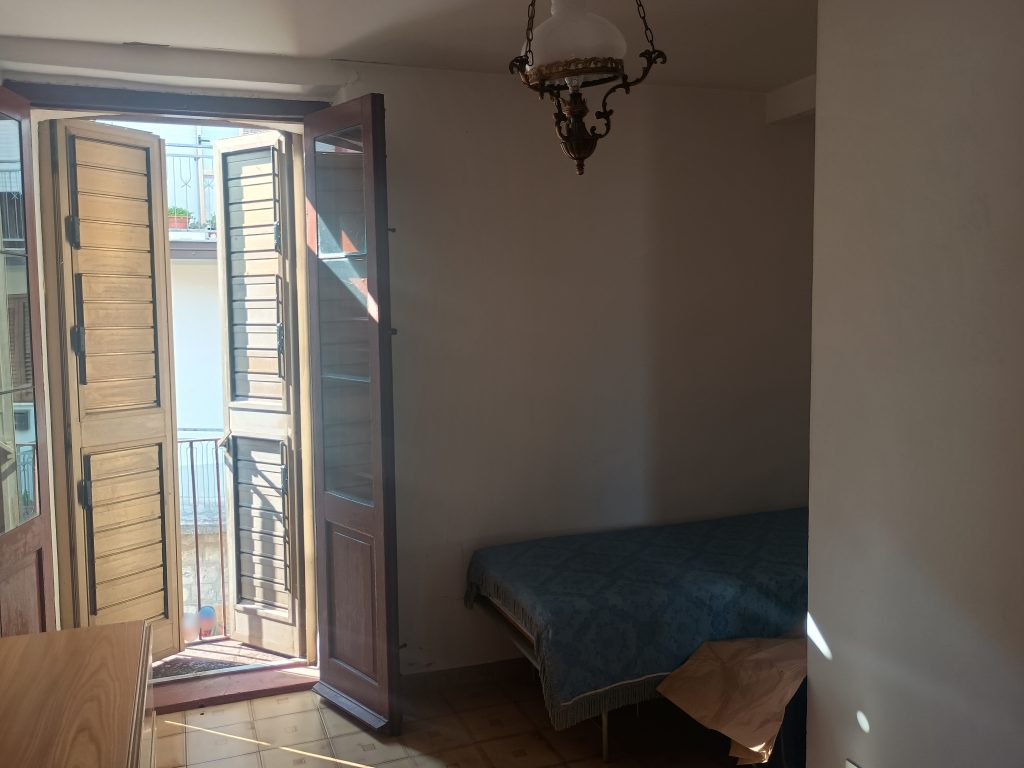 Detached house in the thermal area (via Cremonesi, 76)