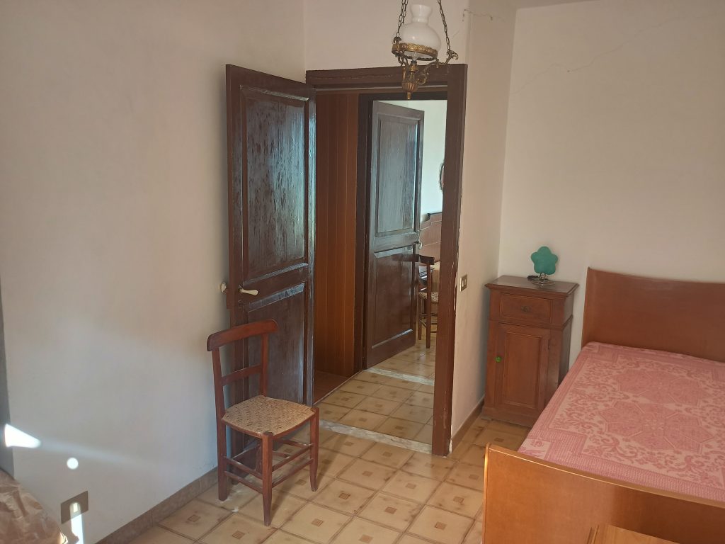Detached house in the thermal area (via Cremonesi, 76)