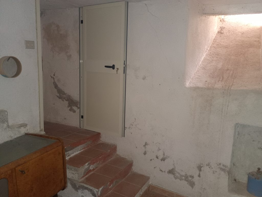 Detached house in the thermal area (via Cremonesi, 76)
