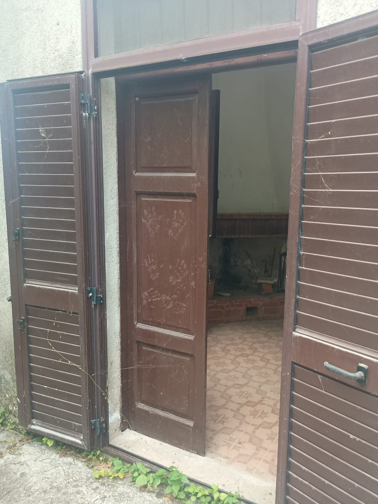 Detached house in the thermal area (via Cremonesi, 76)