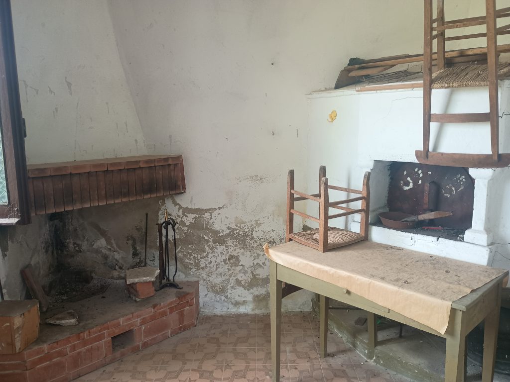 Detached house in the thermal area (via Cremonesi, 76)