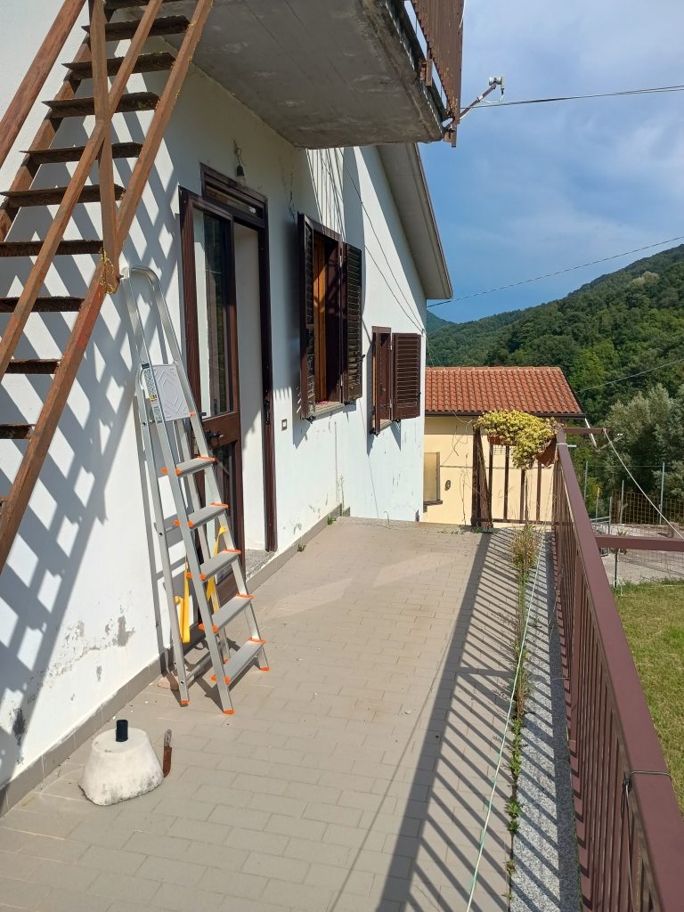 Casa indipendente con vista panoramica (c.da Varrazzo, 53)