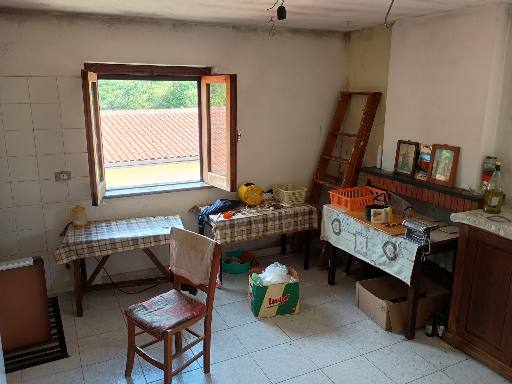 Casa indipendente con vista panoramica (c.da Varrazzo, 53)