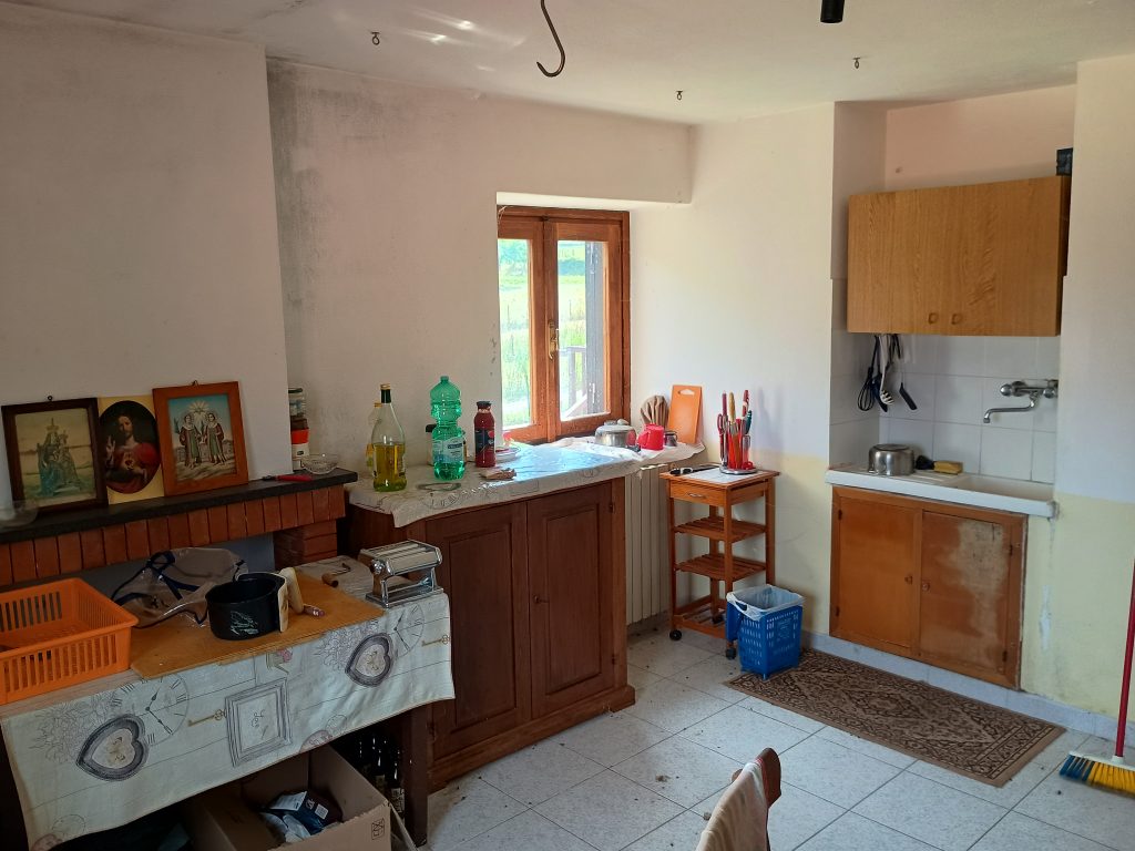 Casa indipendente con vista panoramica (c.da Varrazzo, 53)