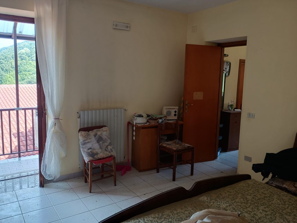 Casa indipendente con vista panoramica (c.da Varrazzo, 53)