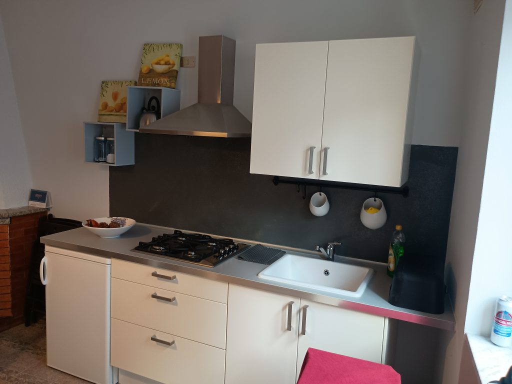Detached house in Agromonte Mileo hamlet (corso Rita Levi Montalcini, 378)