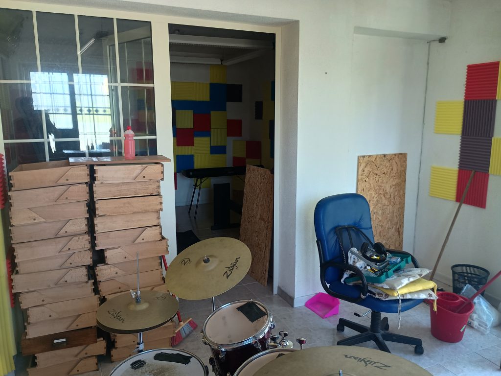 Casa indipendente con garage nel centro urbano (via Scasci, 24)