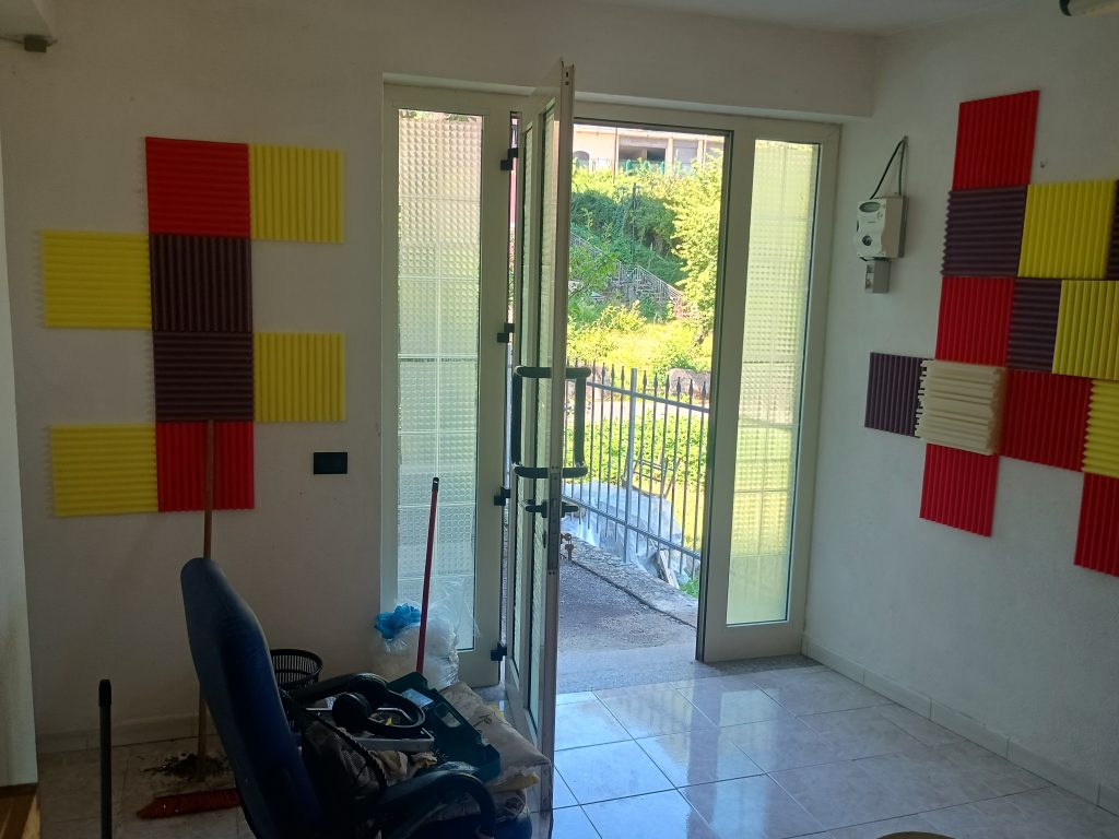 Casa indipendente con garage nel centro urbano (via Scasci, 24)