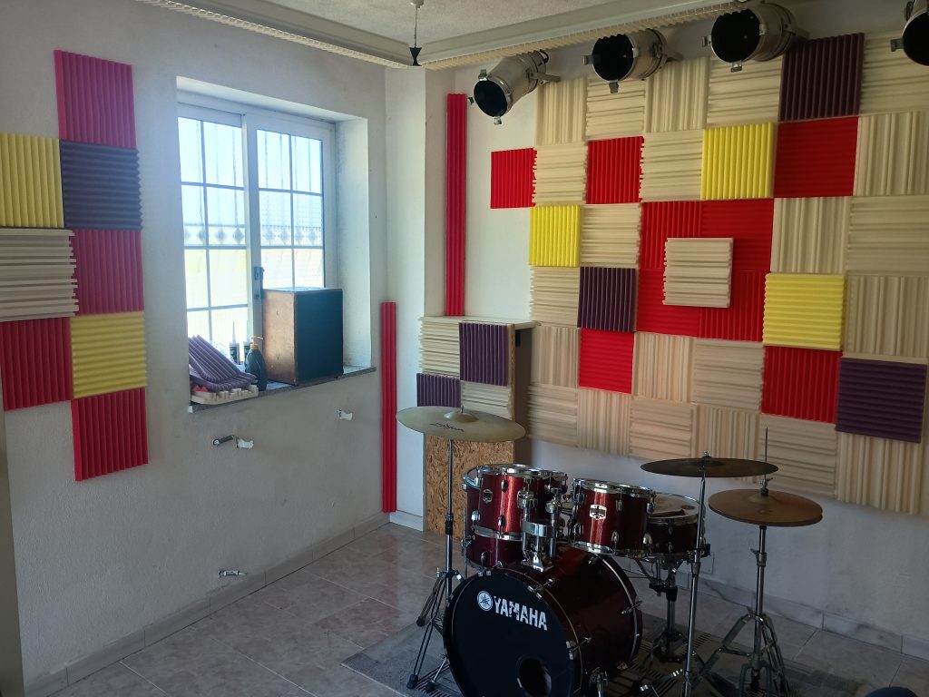 Casa indipendente con garage nel centro urbano (via Scasci, 24)