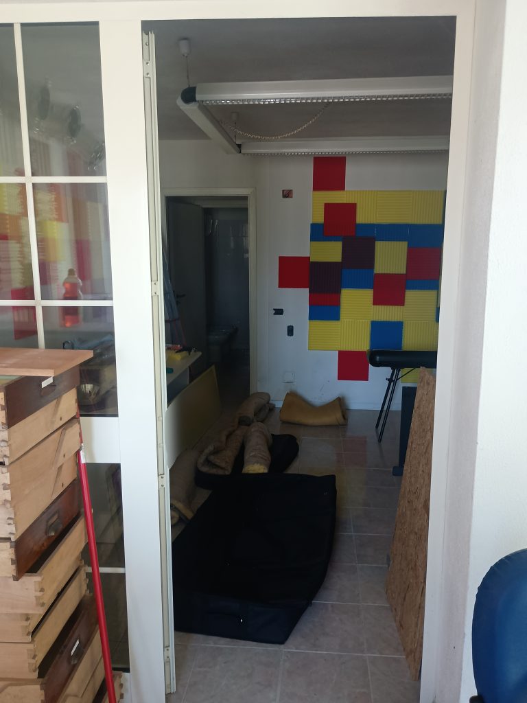 Casa indipendente con garage nel centro urbano (via Scasci, 24)
