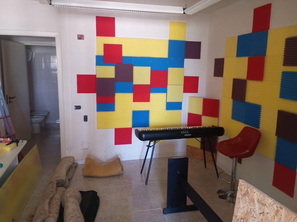 Casa indipendente con garage nel centro urbano (via Scasci, 24)