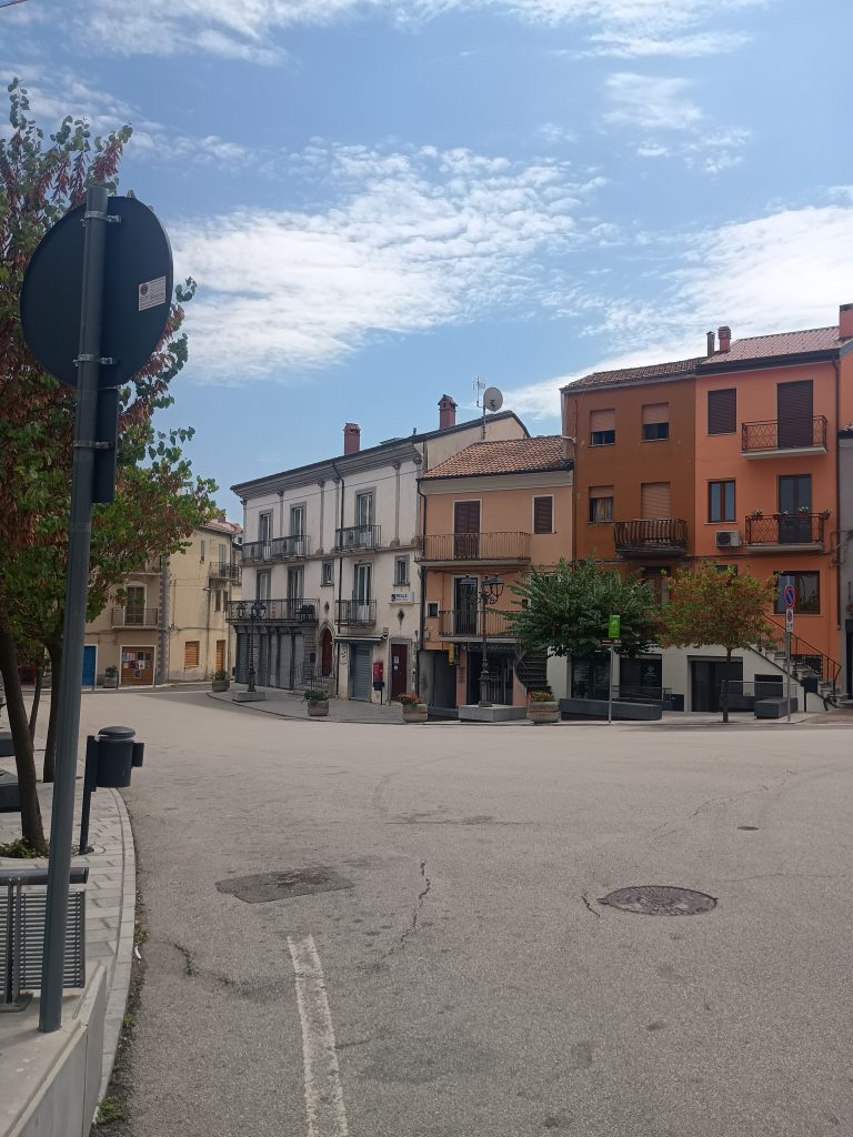 Detached house with terrace in the urban centre (piazza Umberto I°, 7 i.2)
