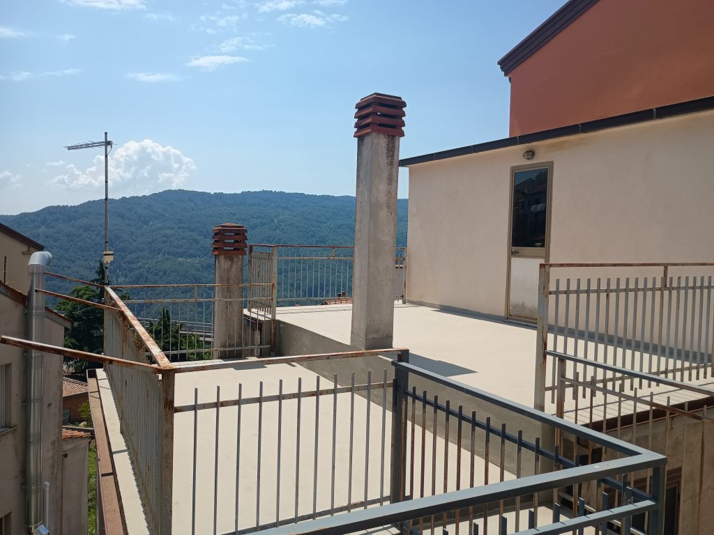 Detached house with terrace in the urban centre (piazza Umberto I°, 7 i.2)