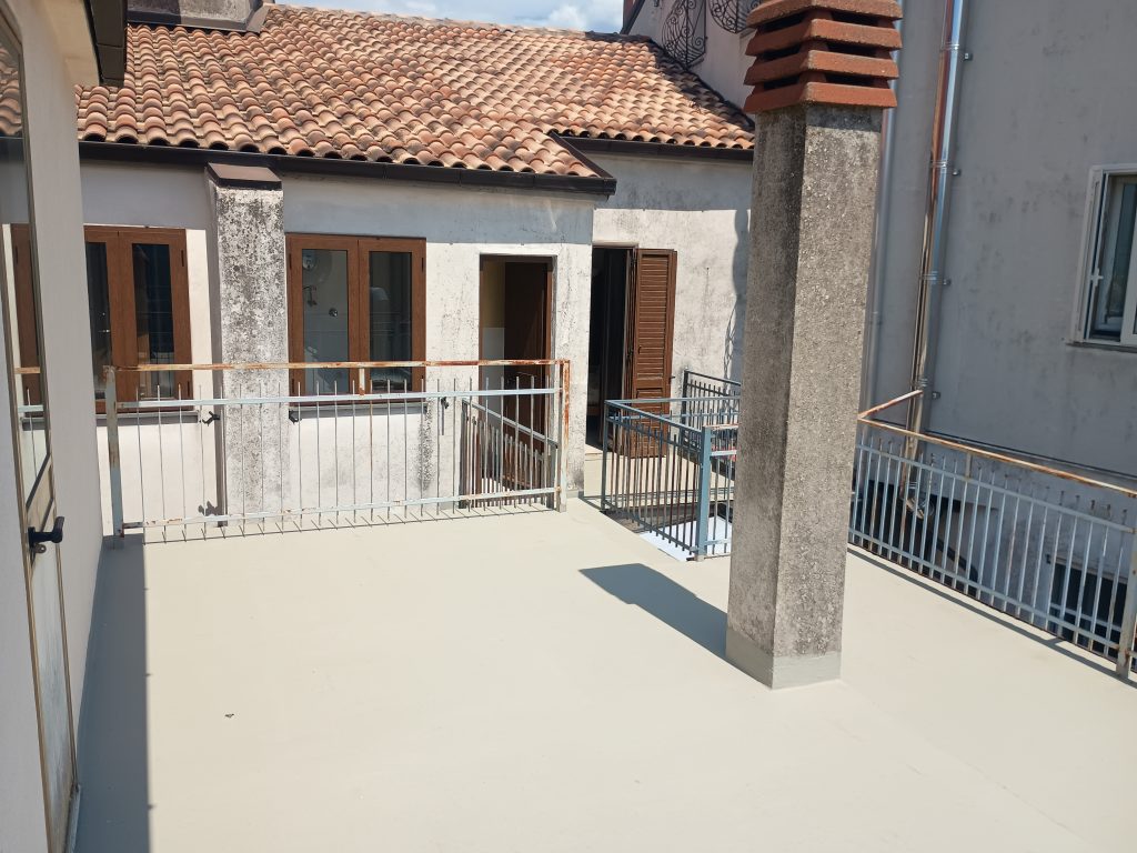 Detached house with terrace in the urban centre (piazza Umberto I°, 7 i.2)
