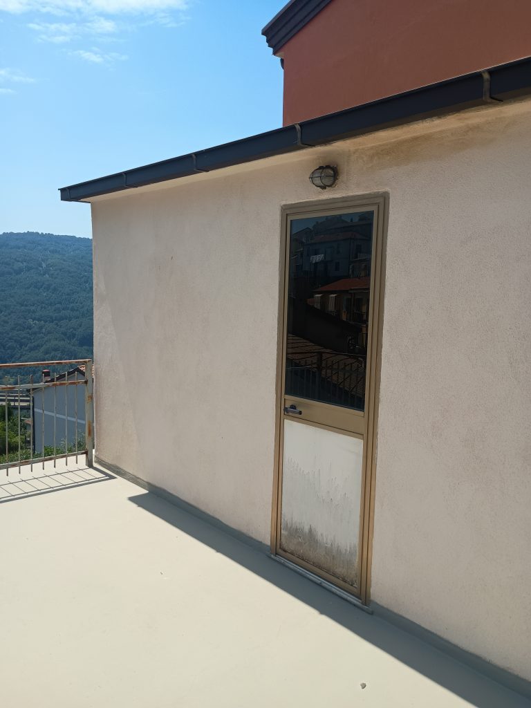 Detached house with terrace in the urban centre (piazza Umberto I°, 7 i.2)