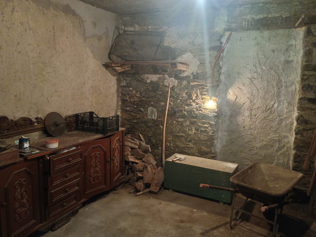 Detached house with terrace, land and garage (via Angelo Diego, 56 A/B)