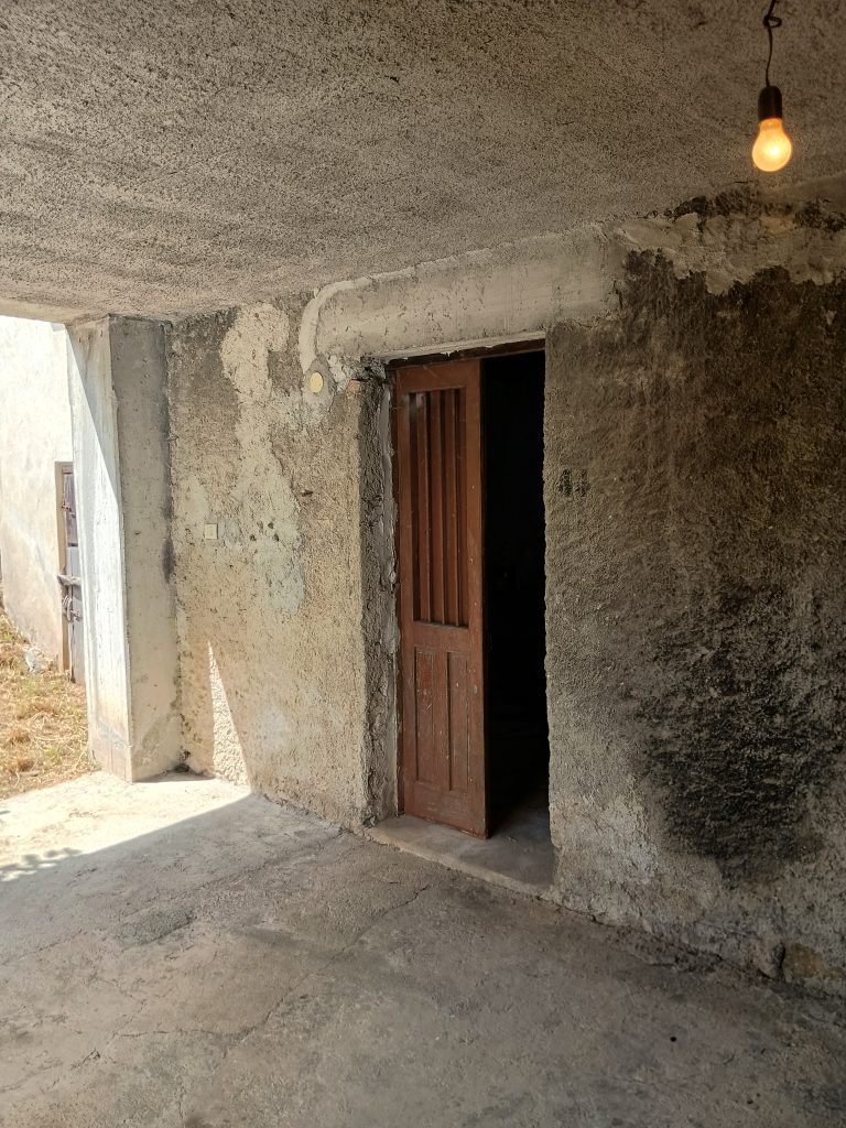 Detached house with terrace, land and garage (via Angelo Diego, 56 A/B)