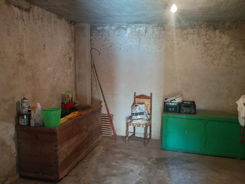 Detached house with terrace, land and garage (via Angelo Diego, 56 A/B)