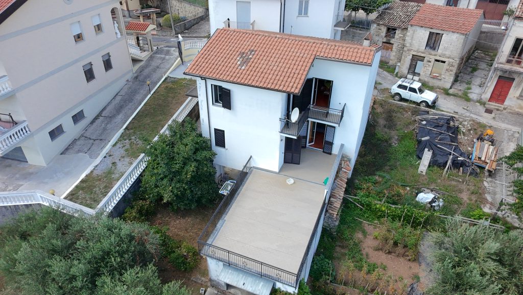 Detached house with terrace, land and garage (via Angelo Diego, 56 A/B)