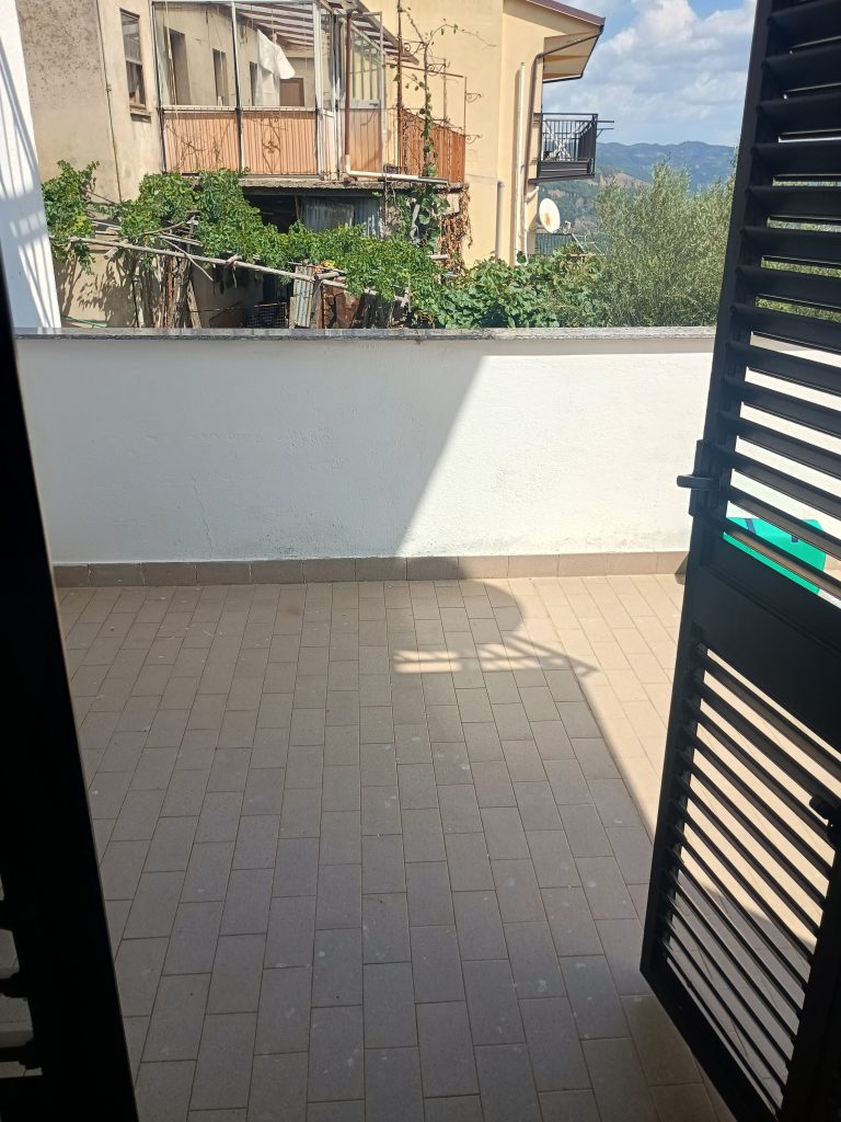 Detached house with terrace, land and garage (via Angelo Diego, 56 A/B)