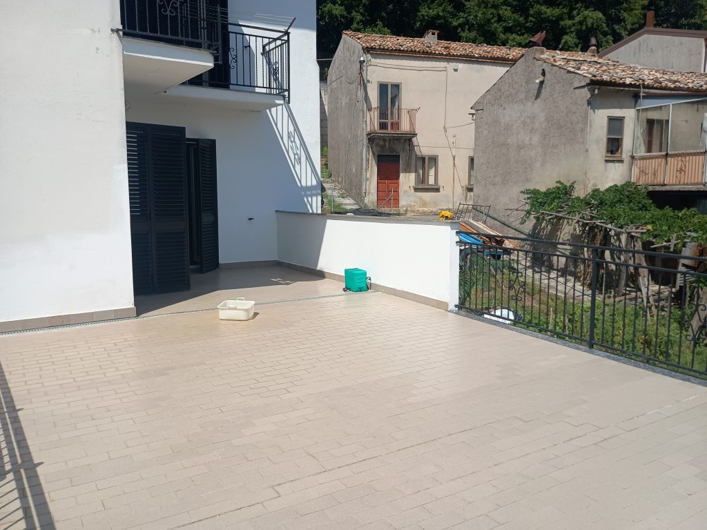 Detached house with terrace, land and garage (via Angelo Diego, 56 A/B)