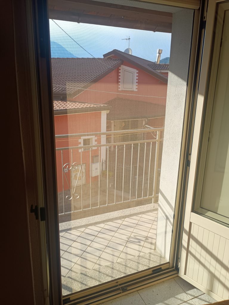 Detached house with garage (via Maturo, 130)