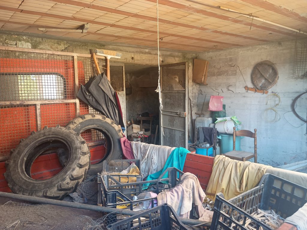 Casa indipendente con terreno nel centro urbano (via Alfieri, 12)