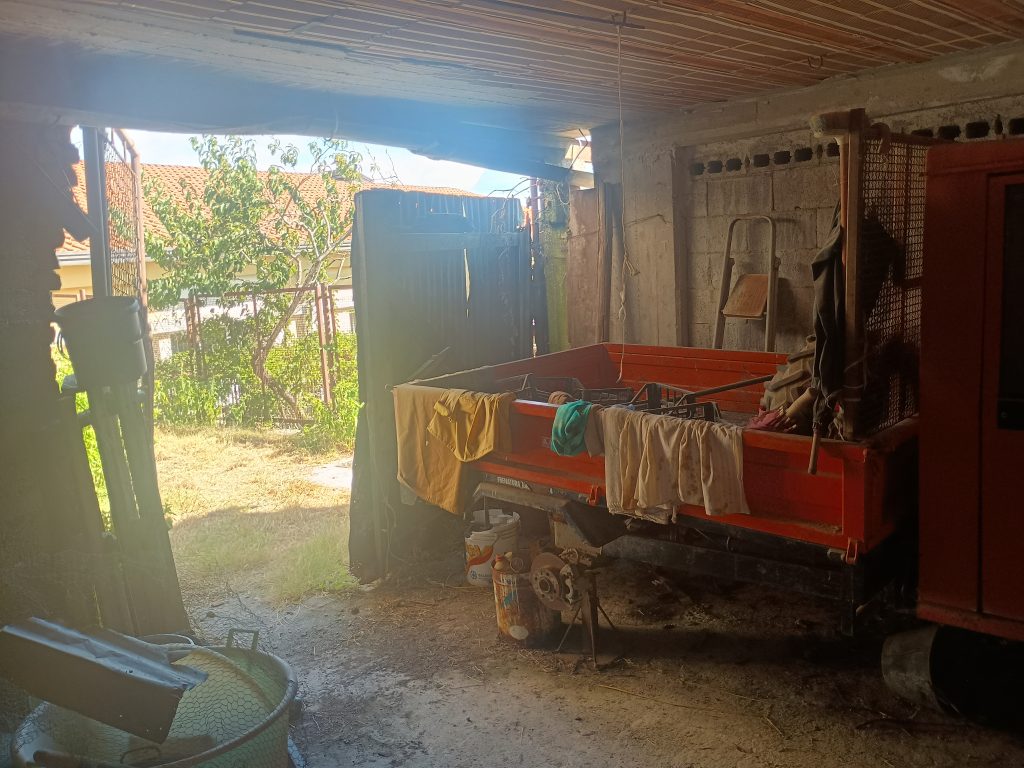 Casa indipendente con terreno nel centro urbano (via Alfieri, 12)