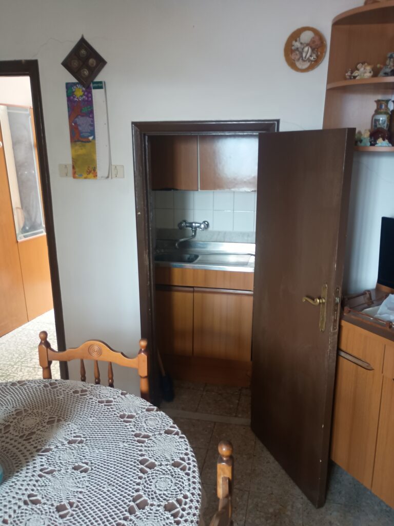 Detached house in the urban centre (via Roma, 41)