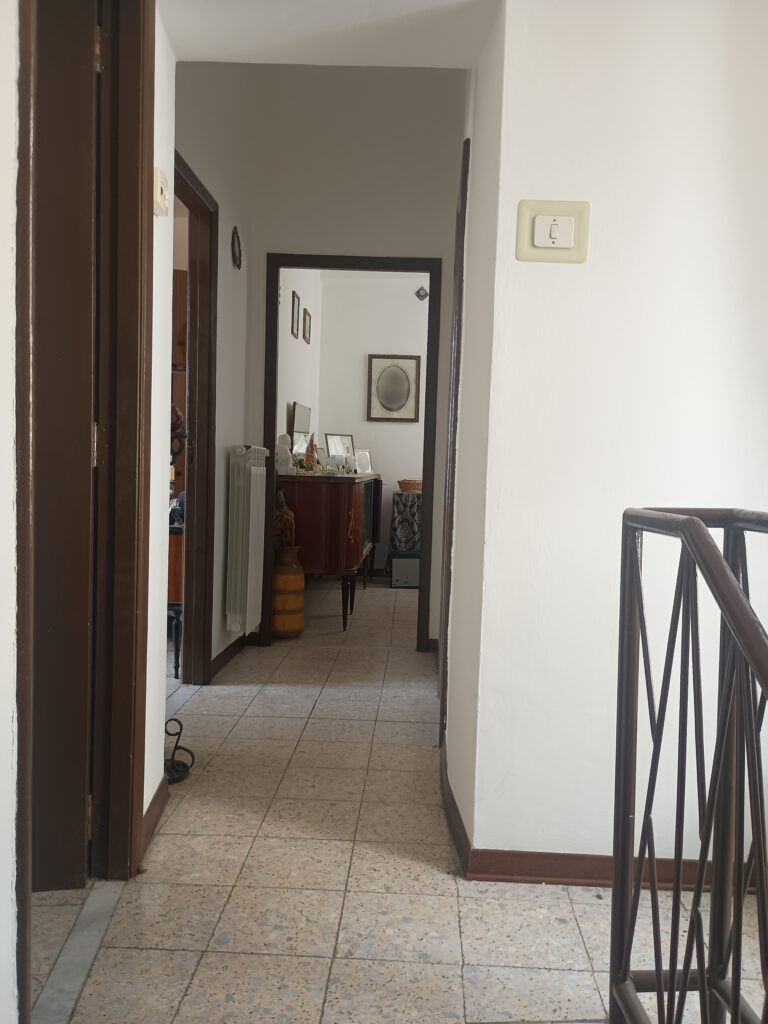 Detached house in the urban centre (via Roma, 41)