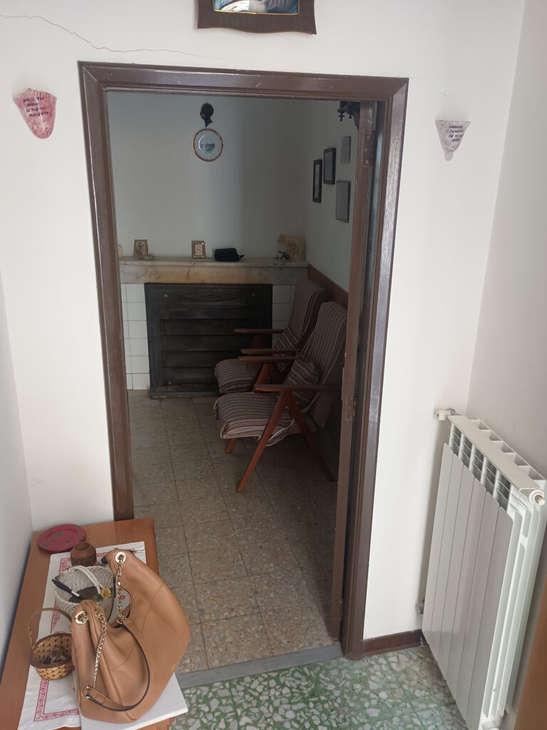 Detached house in the urban centre (via Roma, 41)