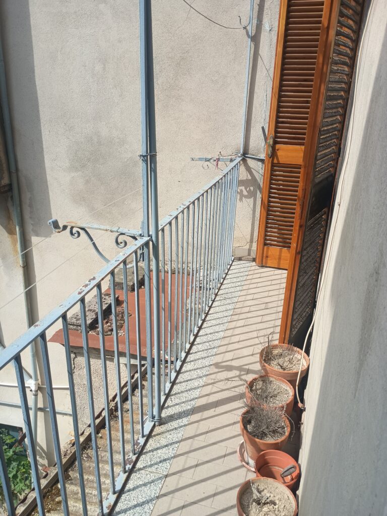 Detached house in the urban centre (via Roma, 41)