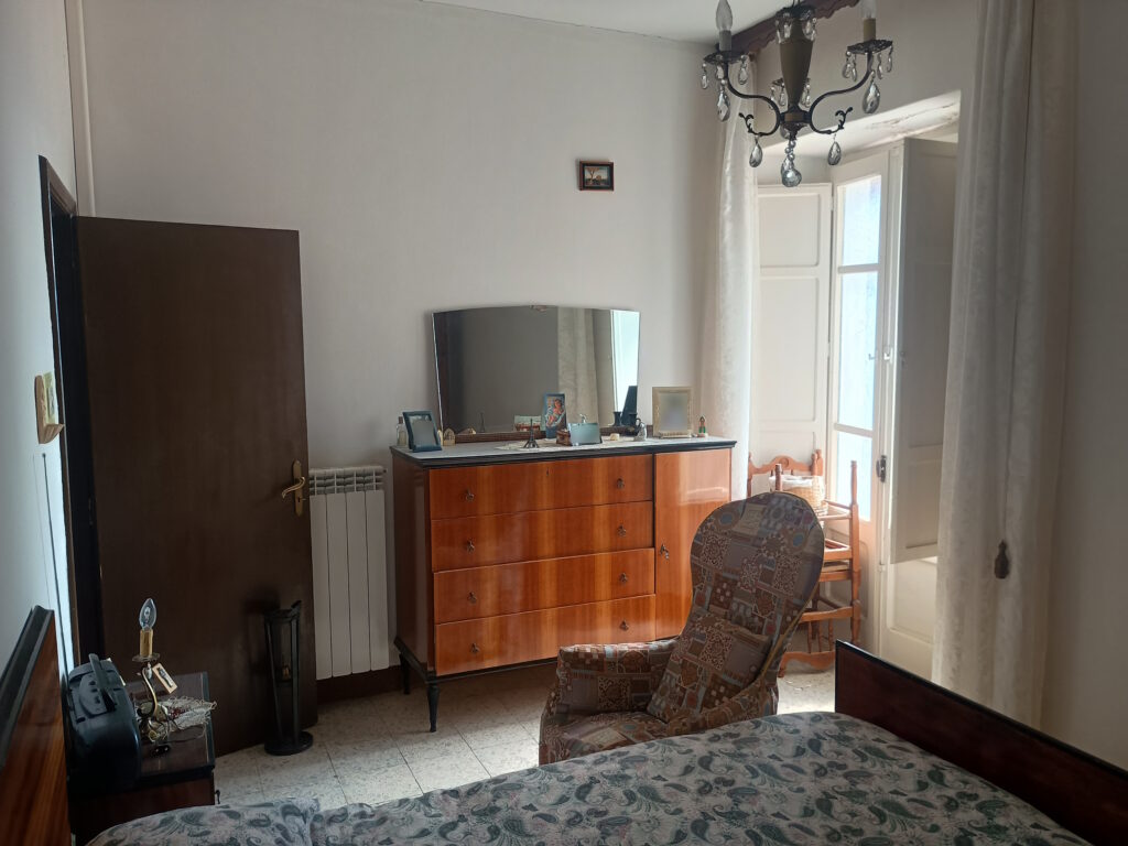 Detached house in the urban centre (via Roma, 41)