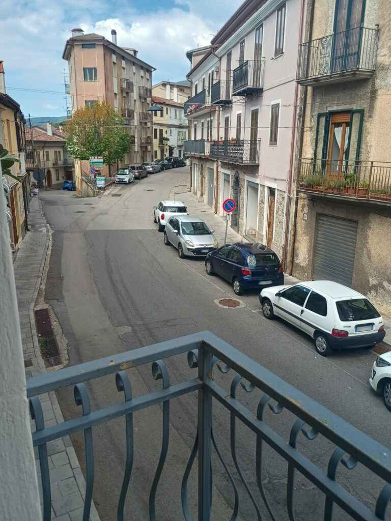 Detached house in the urban centre (via Roma, 41)