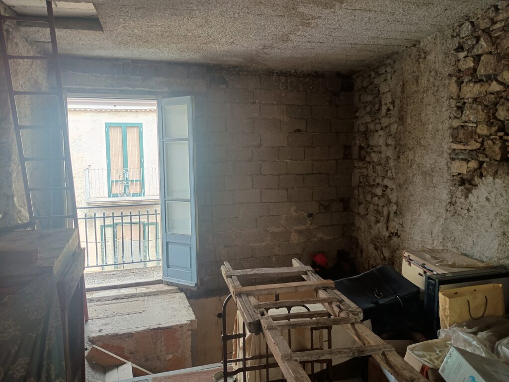 Detached house in the urban centre (via Roma, 41)