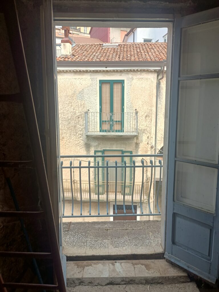 Detached house in the urban centre (via Roma, 41)