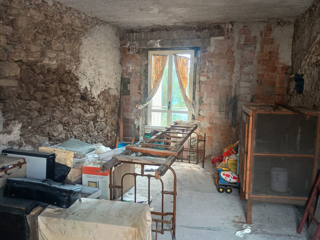 Detached house in the urban centre (via Roma, 41)
