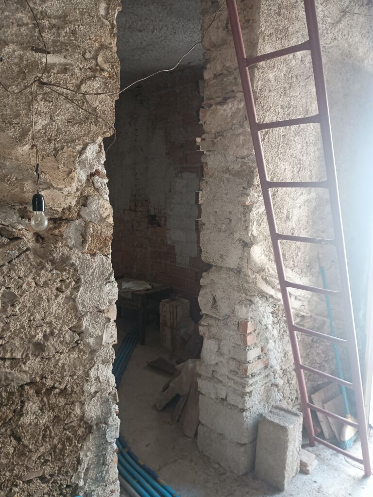 Detached house in the urban centre (via Roma, 41)