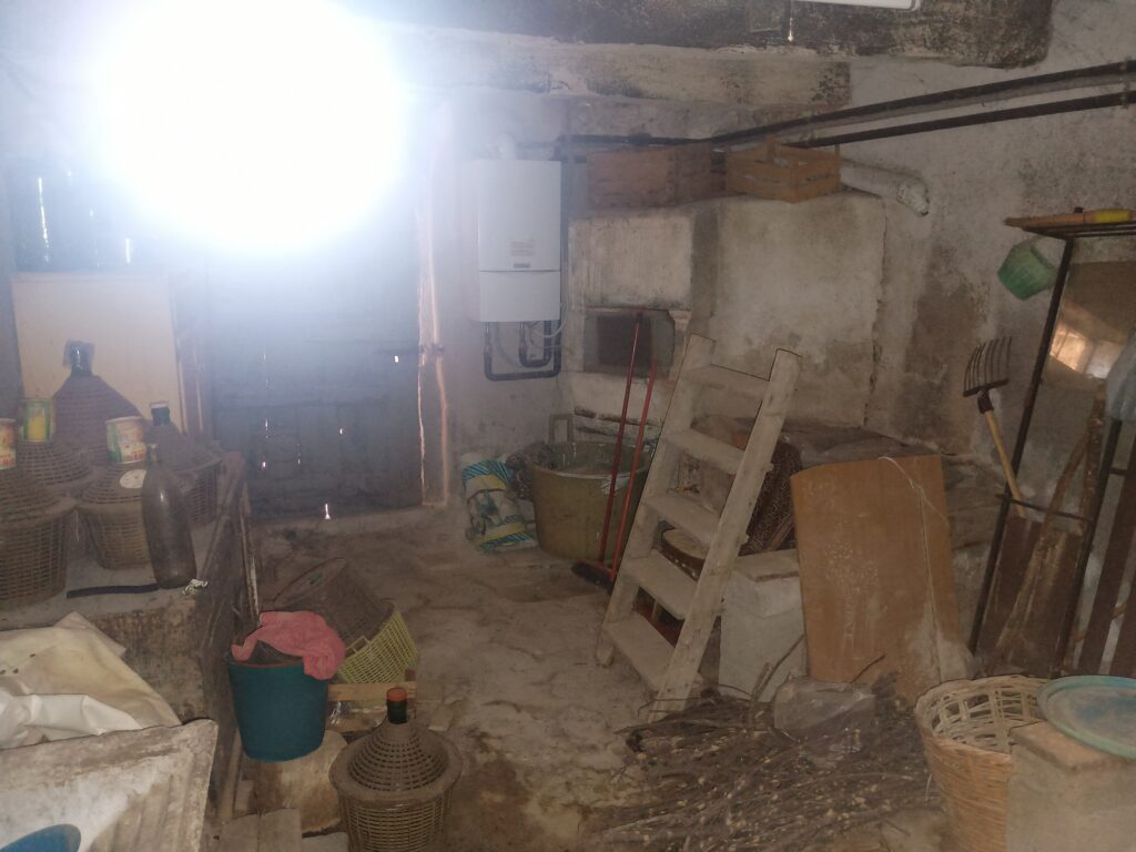 Detached house in the urban centre (via Roma, 41)